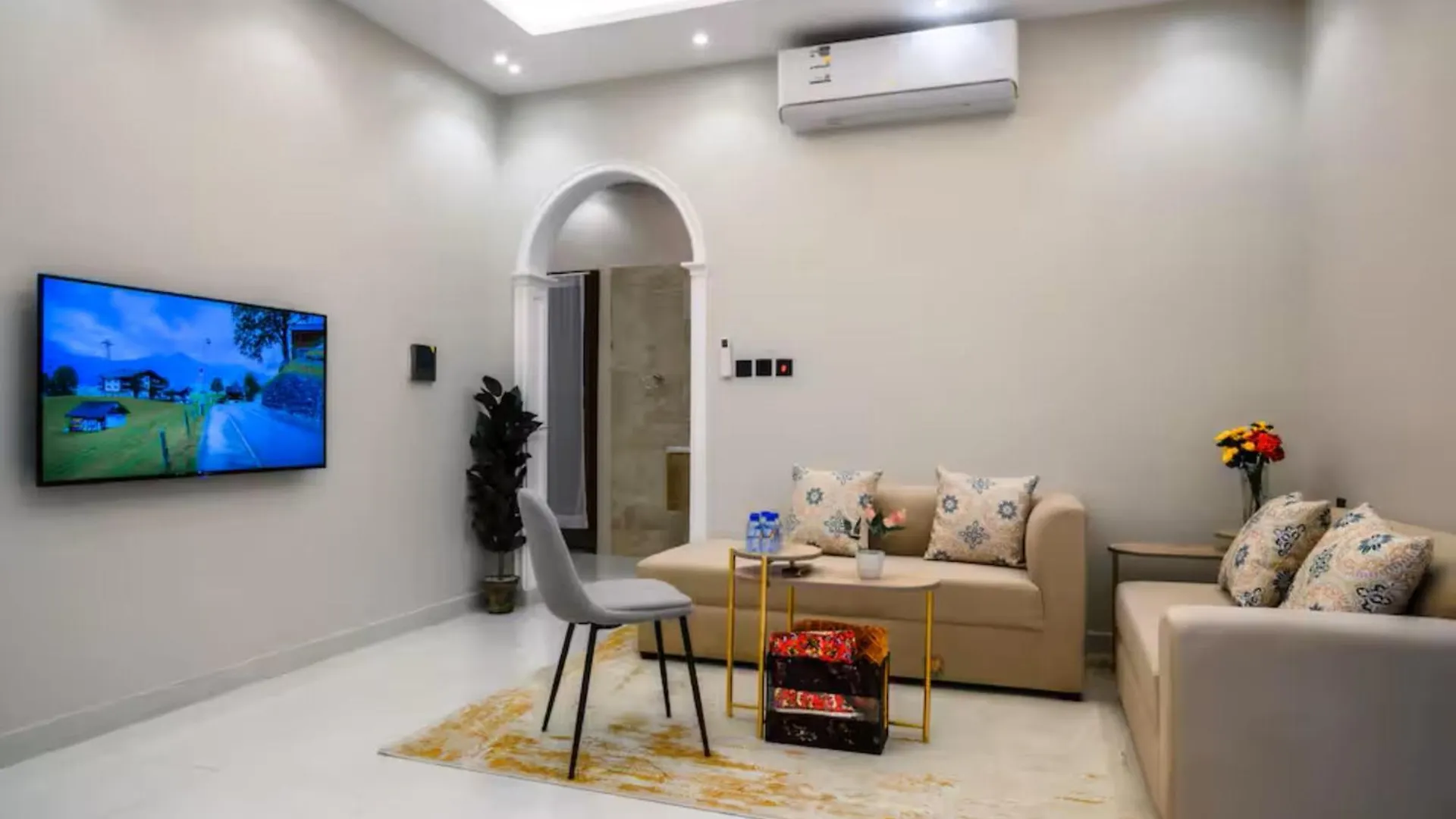 Exclusive Luxury Two Bedroom Apartment 7 Mins To Masjid Al Nawabi, Town Centre, Free Coffee, Tea Medine